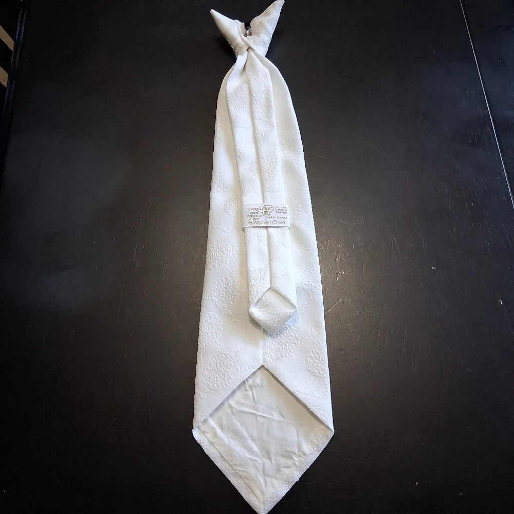 Bundle Of Men's Clip On Ties